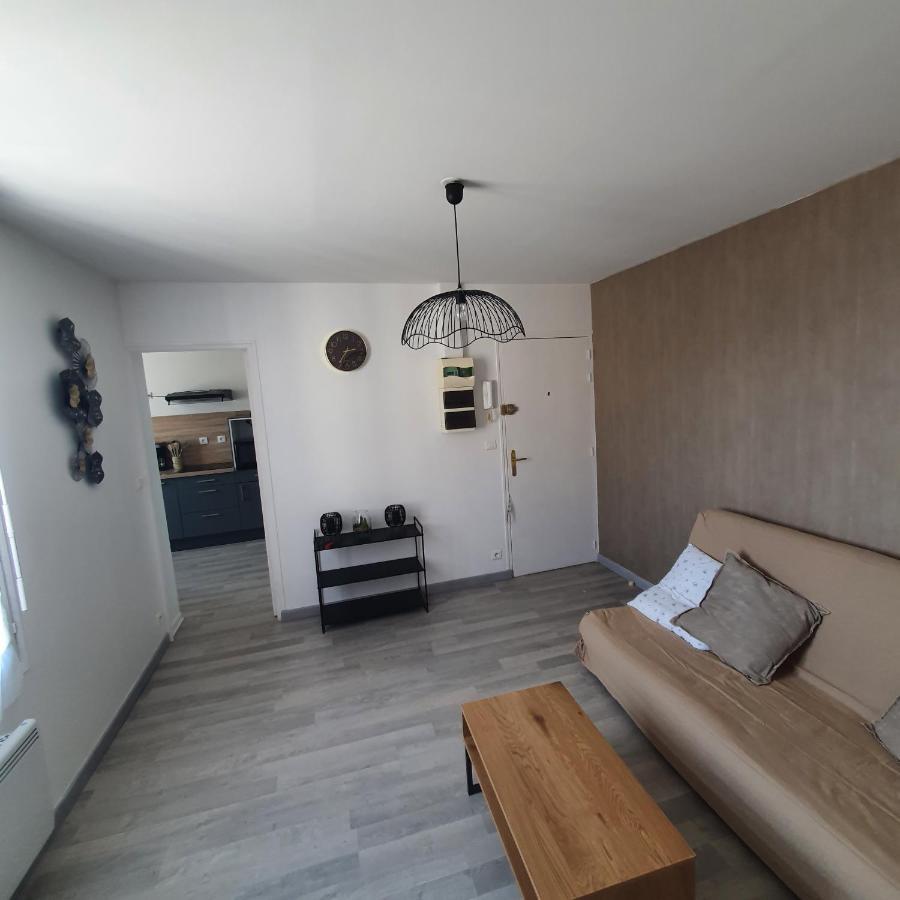 Appartement De La Tour エペルネー エクステリア 写真